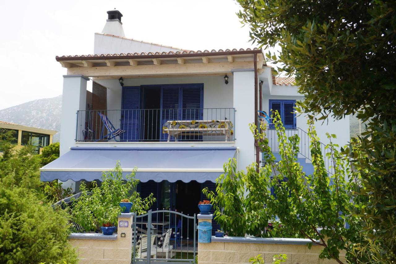 Casa Azzurra Lejlighed Cala Gonone Eksteriør billede